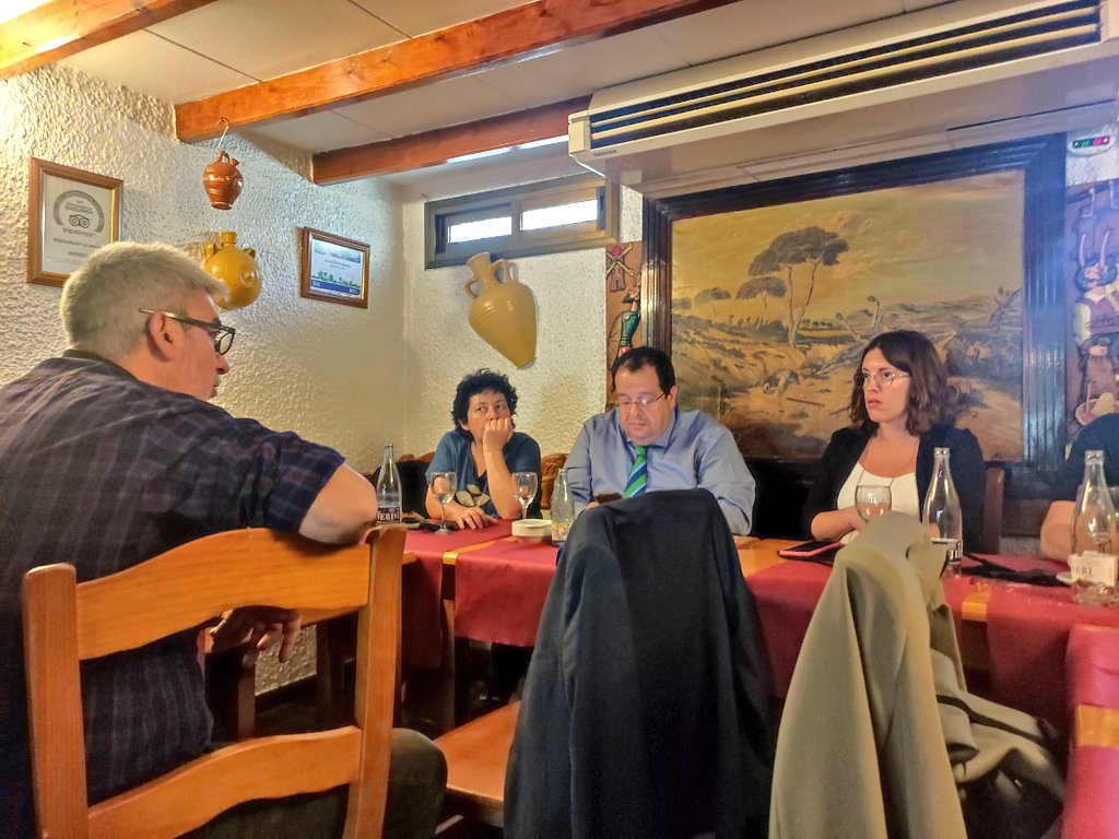 ERCterrassa's tweet photo. Voluntat de millorar la coordinació i els mitjans, alhora que s'ha d'avançar en una visió de la seguretat més àmplia i on l'objectiu final sigui la qualitat de vida de les terrassenques i terrassencs
#Terrassa #Seguretat https://t.co/nHoCl0vLDe