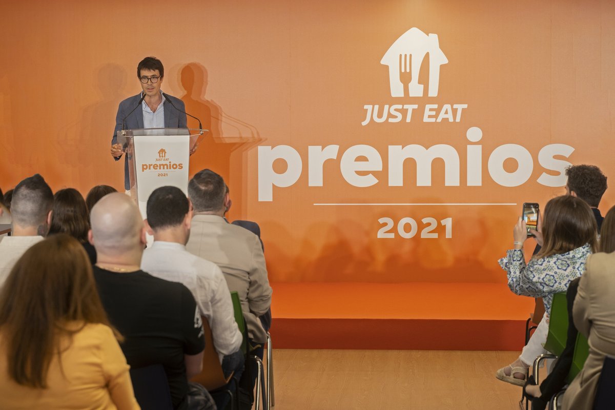 Hoy hemos celebrado la VII de los #PremiosJustEat de Comida a Domicilio.
Enhorabuena a los premiados de este año por el reconocimiento del jurado y de los usuarios de <a href="/JustEat_es/">JUST EAT España</a> 👏👏

👉just-eat.es/blog/notas-de-…