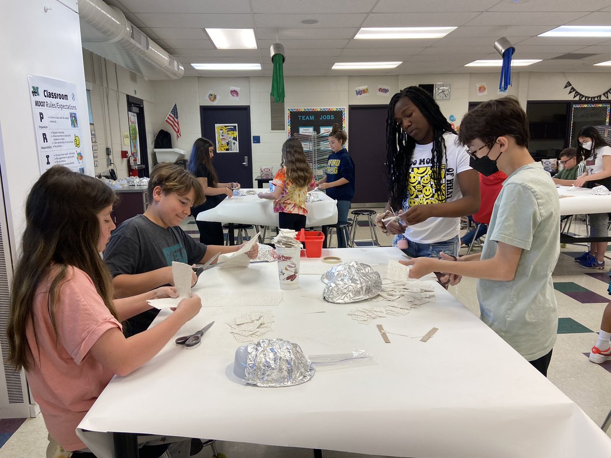 macdougallannie's tweet photo. The 6th grade 4th quarter art students started plaster today! Sculpture using problem solving, critical thinking, and engineering skills while putting smiles on their faces. 💚 🎨 
@NCSD @NoviK6Electives @NoviMeadows #noviart https://t.co/ildYWg69LY