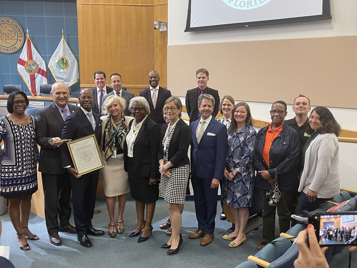 pbcloc's tweet photo. The Board of County Commissioners is meeting and gave Clarence E. Anthony  former Mayor of South Bay and CEO for the National League of Cities the first every “Key to the County” for building the Library that bears his name 30 years ago in South Bay when he was Mayor. https://t.co/hppKJI2Im2