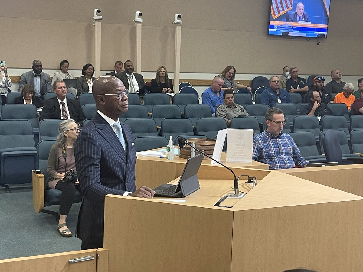 pbcloc's tweet photo. The Board of County Commissioners is meeting and gave Clarence E. Anthony  former Mayor of South Bay and CEO for the National League of Cities the first every “Key to the County” for building the Library that bears his name 30 years ago in South Bay when he was Mayor. https://t.co/hppKJI2Im2