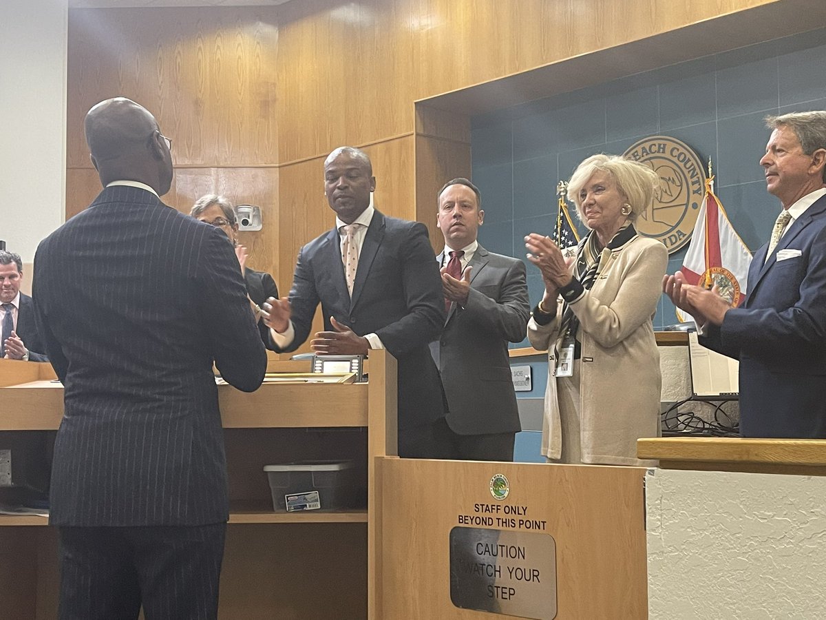 pbcloc's tweet photo. The Board of County Commissioners is meeting and gave Clarence E. Anthony  former Mayor of South Bay and CEO for the National League of Cities the first every “Key to the County” for building the Library that bears his name 30 years ago in South Bay when he was Mayor. https://t.co/hppKJI2Im2