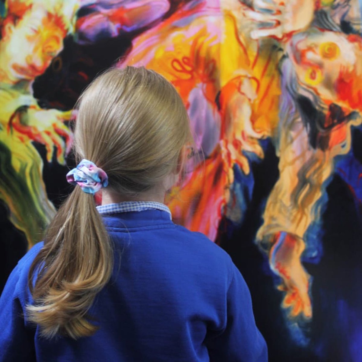 CASTCornwall's tweet photo. This week we welcome more primary school children to find out about the work of a full-time professional artist and to do their own creative work in our learning studio as part of our Art Lab programme.

#castcornwall 
#helston
#cornwall 
#learning https://t.co/2G4vNYXU9j