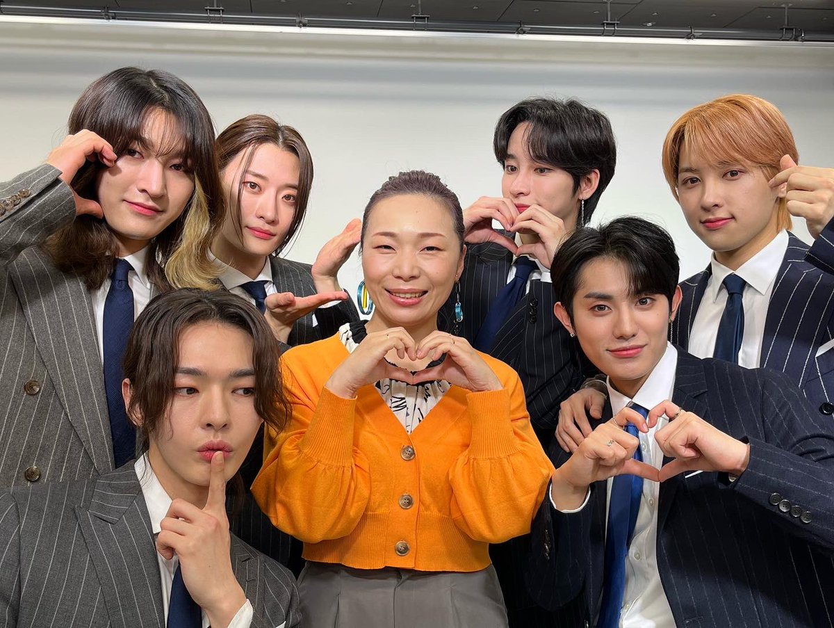 chasonh1122's tweet photo. #OnlyOneOf #linelive #kstyle #lyOn 皆様お疲れ様でした😆💕#おかげさまで喉が枯れました😂 #オンオブ #箱推し #決定です #イヤリング #自作ですか？ と聞かれました🤣
#日本デビューおめでとう🎉 https://t.co/NJJ83rVmBs