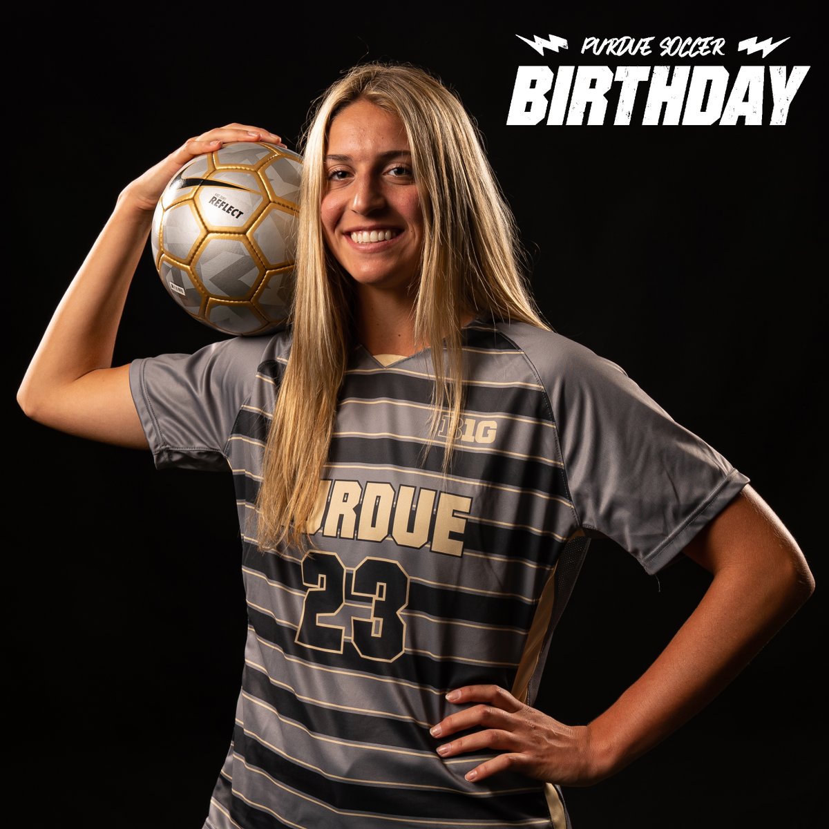 Help us wish a very happy birthday to junior Chloe Woodbeck! 🎉

We hope it's a fantastic day, Chloe!

#BoilerUp 🚂⚽️