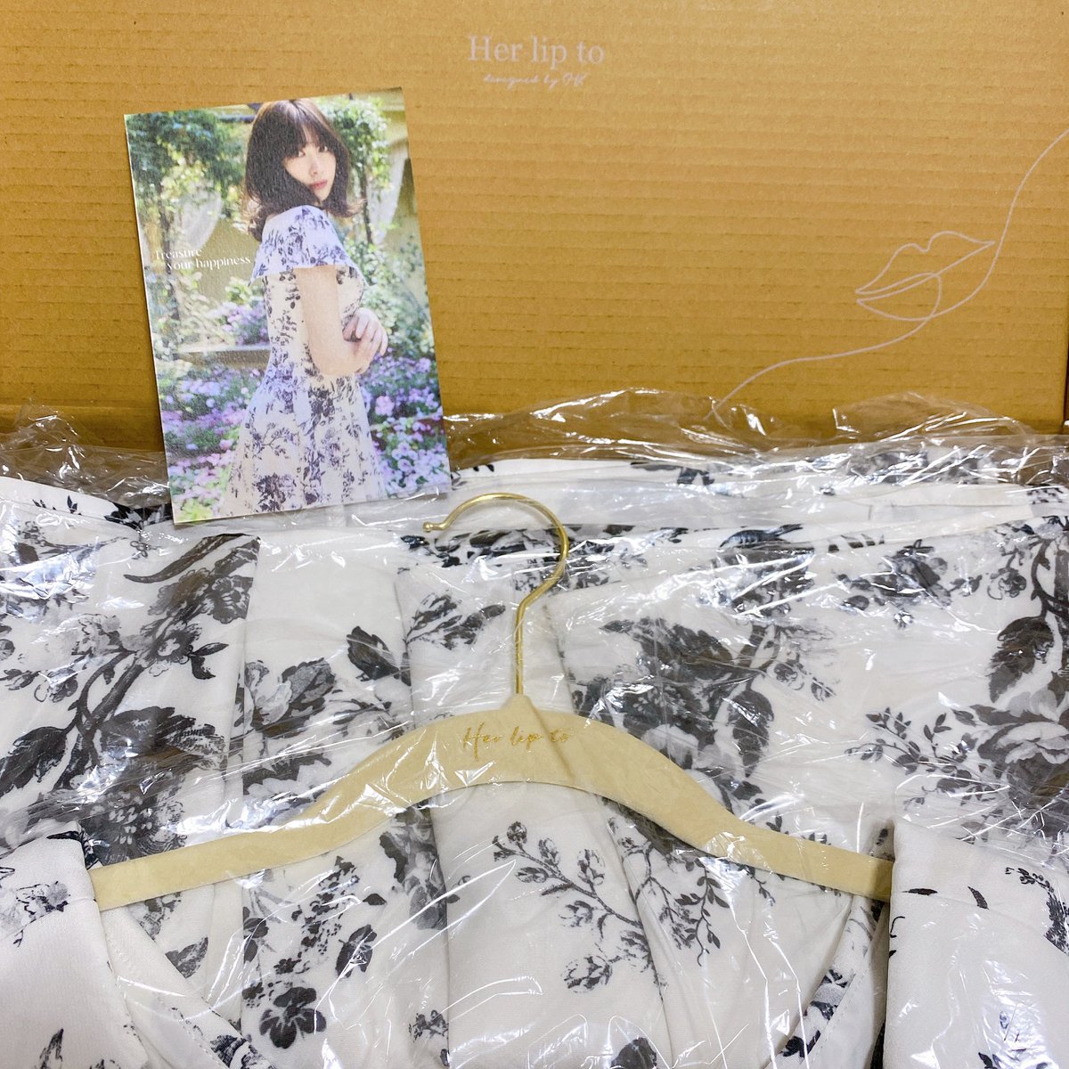 masami_814's tweet photo. 無事届いた〜💕
着画撮ったので後日UPしてみます😊

#Herlipto 
#骨格ストレート https://t.co/GEAMG56ovi
