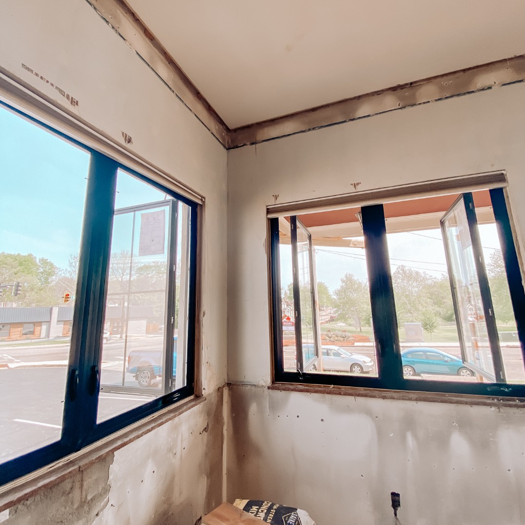 PixelsInkStudio's tweet image. We're making progress on the Pixels and Moonlight Architecture office renovation! Last week the new windows and doors went in. Next up: finishing the front porch and painting the exterior!