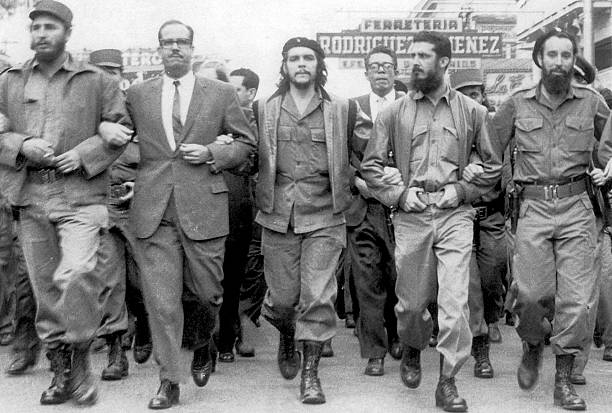 "Los Caminos de la Lealtad son siempre Rectos".

🌈Feliz martes🌞