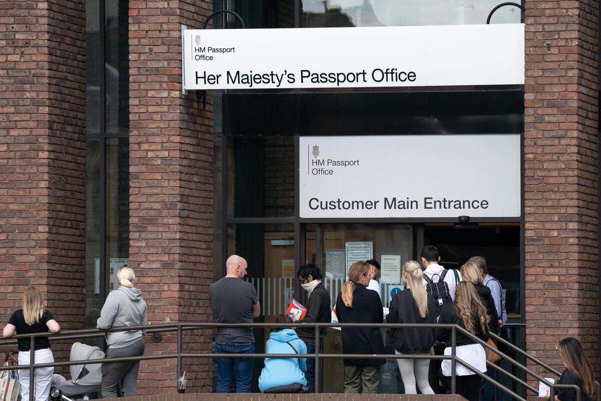 People queue outside the passport office in Peterborough, Cambridgeshire, as thousands of Brits face the prospect of lengthy delays for passport applications due to a combination of staff shortages and a surge in post-Covid travel
Credit: Joe Giddens/PA Wire https://t.co/sLJnSJNUMZ