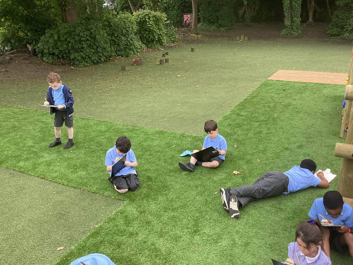 StSebastiansPri's tweet photo. Year 1 enjoyed drawing a picture from their favourite book for the other children to guess. We also read the story ‘There’s a Dinosaur on the 13th Floor’ by Wade Bradford. #Stsebs #stsebsstorytellingclub https://t.co/UP5KUUE4go