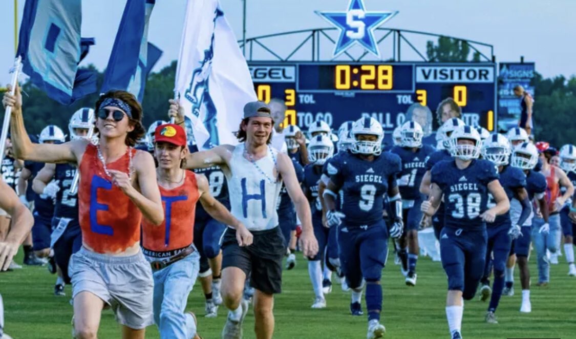StarsFootball's tweet photo. ⭐️SPRING GAME 2022⭐️
Location: Vanderbilt 🏫
Opponent: Brentwood 🐻
Date: Thursday 5/19 🗓
Time: 5:30 ⏰
Come out and get the first look at the 2022 stars! #StarStandard https://t.co/fcjQS4auLH