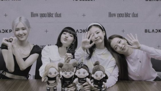 lisasuprmcy's tweet photo. I MISS BLACKPINK :(( https://t.co/vXkfWEYWuo