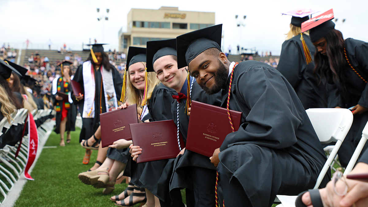 BloomsburgU's tweet image. “When making decisions remember the worst decision is no decision. And when in doubt … do without.” 💯🎓🐾📸➡ flic.kr/s/aHBqjzQab8 #BUClass2022 #HuskyPride #BloomOnward