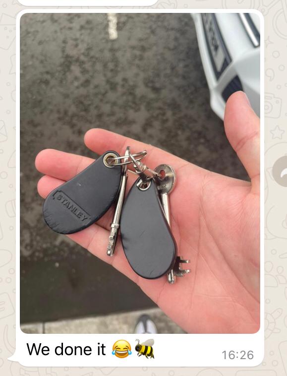 What a way to end the week🎉 

Great to get messages like these from happy clients on moving day!

It was touch and go for a second but we were able to get the purchase over the line and our client into their first home. 

#MortgageBrokers #FirstTimeBuyer #NewHome
