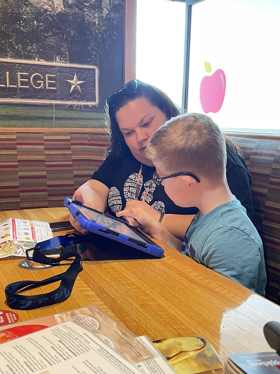 It was our third grader’s turn for a special FETCH trip today while our 4th and 5th graders had field day! #oakflatproud #bssdproud