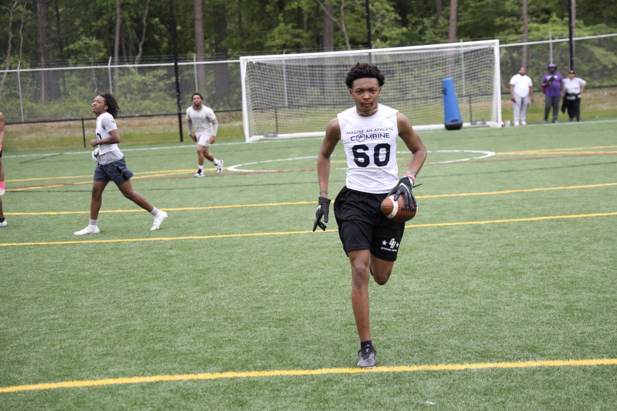 AthleteImagine's tweet photo. DB work at the 2022 IAA COMBINE 🔥🏁 #theIAAway @_Tristin_Forby @JalenGill03 @C8j0nes @_yunginn88 @Coachaubrey22 https://t.co/V3yh7XUgRp