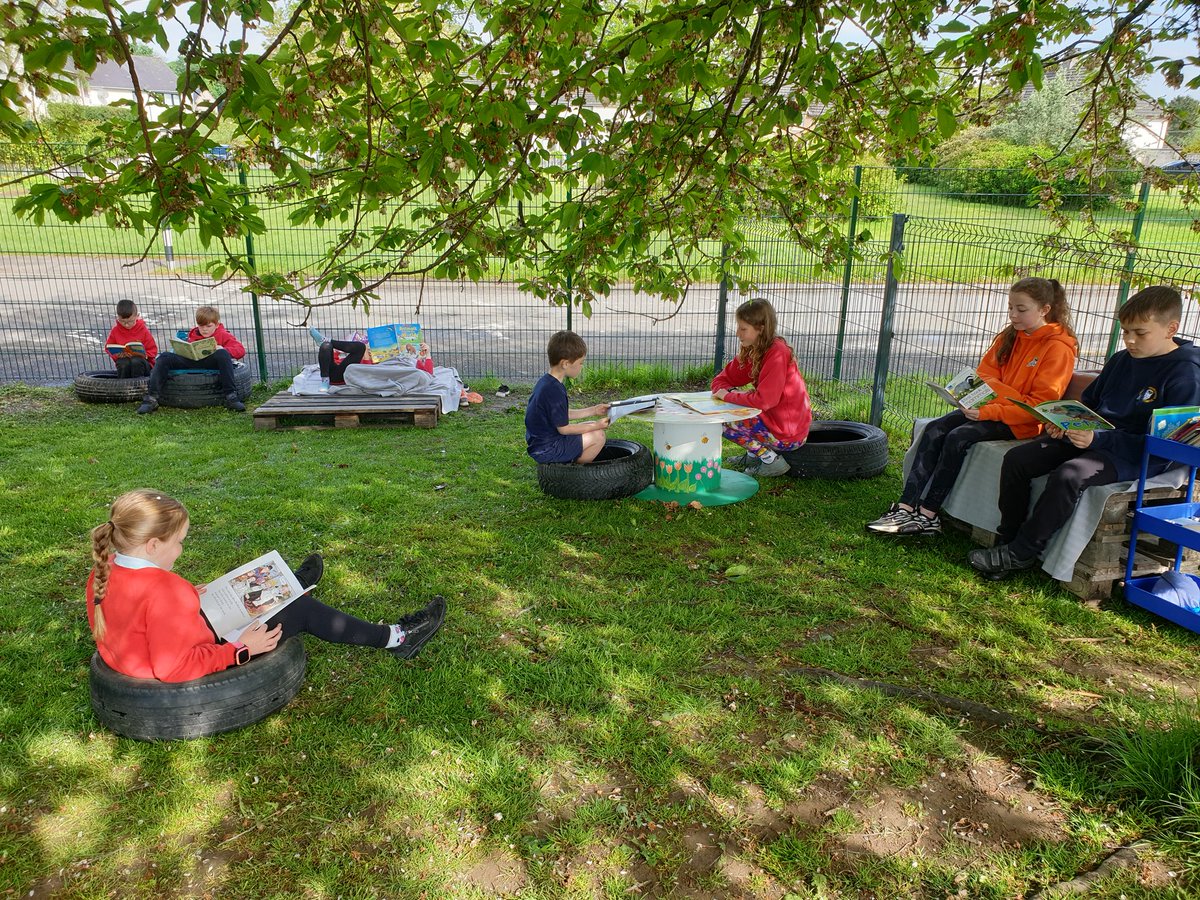 KirkhillKps's tweet photo. Well done to our amazing Eco Committee for developing our Quiet Area. Here they are creating some seating, and enjoying the area in the sun 🌞 We still have some pieces to add, number one on our list is a hammock! @EcoSchoolsScot #ecoschoolsscotland #playgrounddevelopment https://t.co/W48JYmMj8F