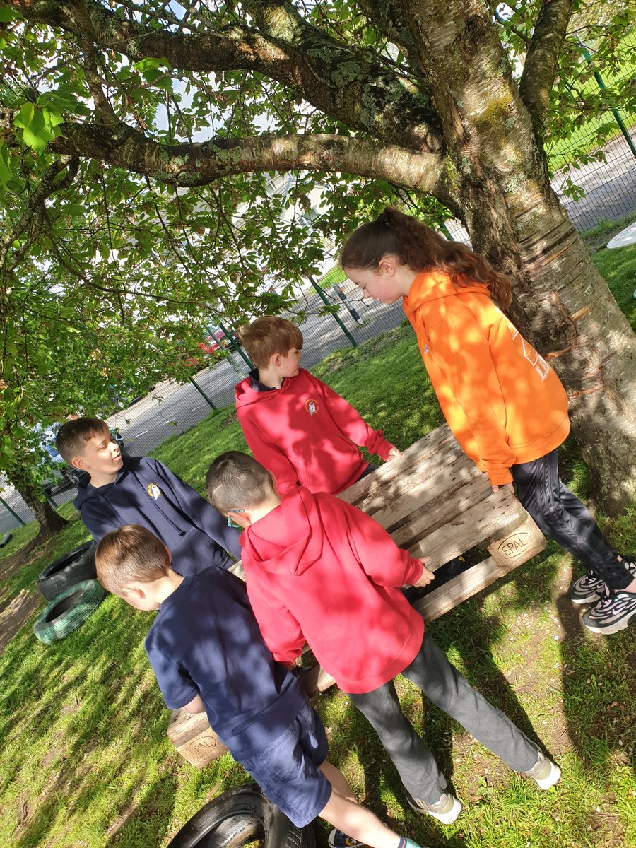 KirkhillKps's tweet photo. Well done to our amazing Eco Committee for developing our Quiet Area. Here they are creating some seating, and enjoying the area in the sun 🌞 We still have some pieces to add, number one on our list is a hammock! @EcoSchoolsScot #ecoschoolsscotland #playgrounddevelopment https://t.co/W48JYmMj8F
