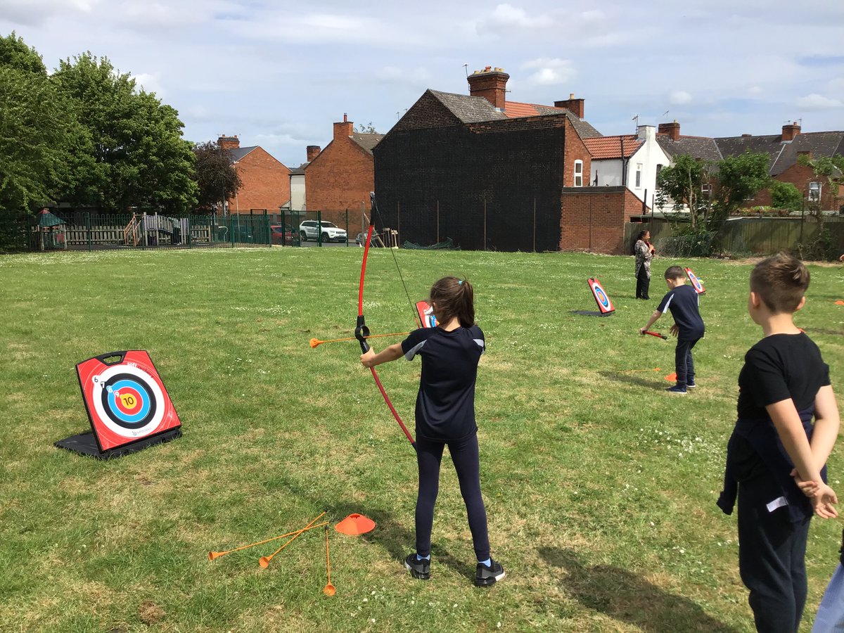 InglehurstJun's tweet photo. Y4 loved Archery this afternoon! We definitely have some sharp shooters amongst this year group! #IJSYear4 https://t.co/PgcJNMmhgQ