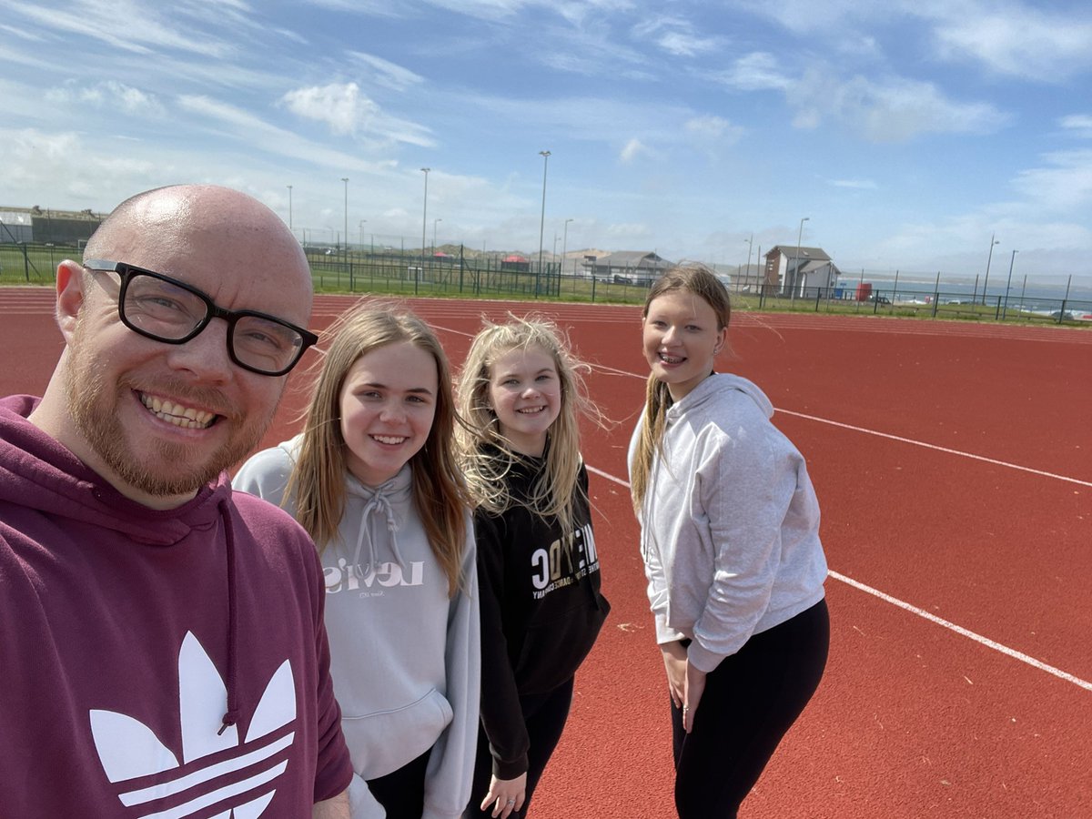 Great day at the P7 transition day. So glad the sun came out in the end! 😎🕺🏻

Big thank you to our S3 NPA Dance assistants Kaila, Monique and Abbie. You guys were fab!

#BrochAcademyDance
