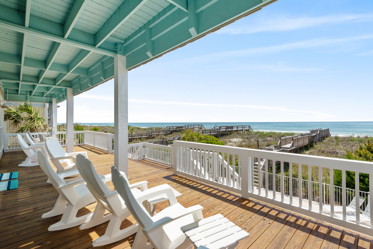 GrandStrandVaca's tweet photo. Are you planning to book a vacation to #northmyrtlebeach? We would love to help you find the perfect place to stay in NMB - #explorenmb #grandstrand https://t.co/UuL7eSn5LG