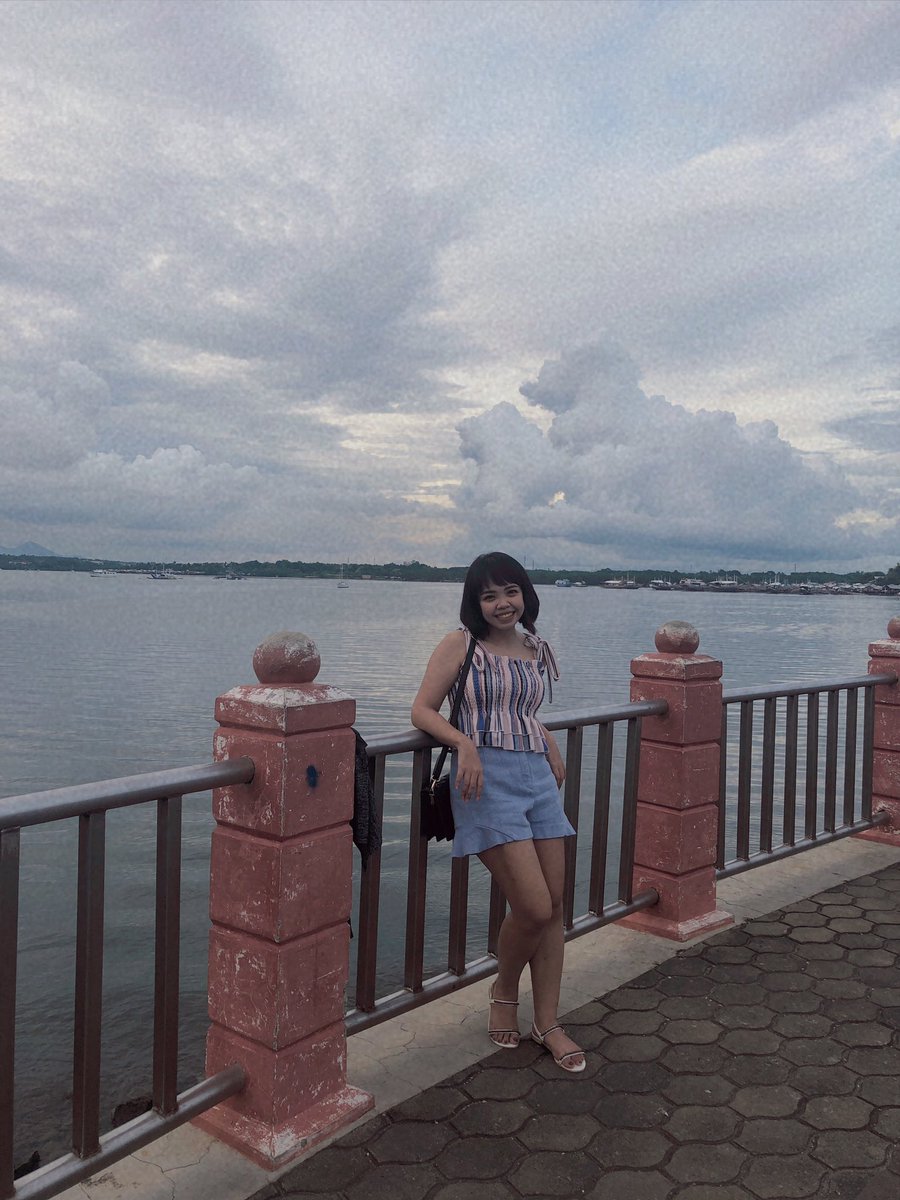 x_x___chi's tweet photo. “How is it that the sky feeds the stars?” – Lucretius https://t.co/BZMsFFswEn