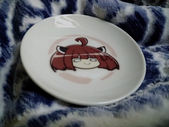 自作の同人グッズ放流してたりしてます
https://t.co/83jymekgOR 