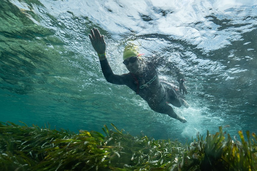 saveposidonia_'s tweet photo. El pasado 7 de mayo se celebró la copa @marnaton en aguas abiertas de #Formentera 🏊♂️ ¡Mirad qué fantásticas fotografías nos dejó la jornada con nuestra querida posidonia! 💚
#saveposidoniaproject #mediterraneo #marnaton #swimandfun https://t.co/vh1MB9Xft3