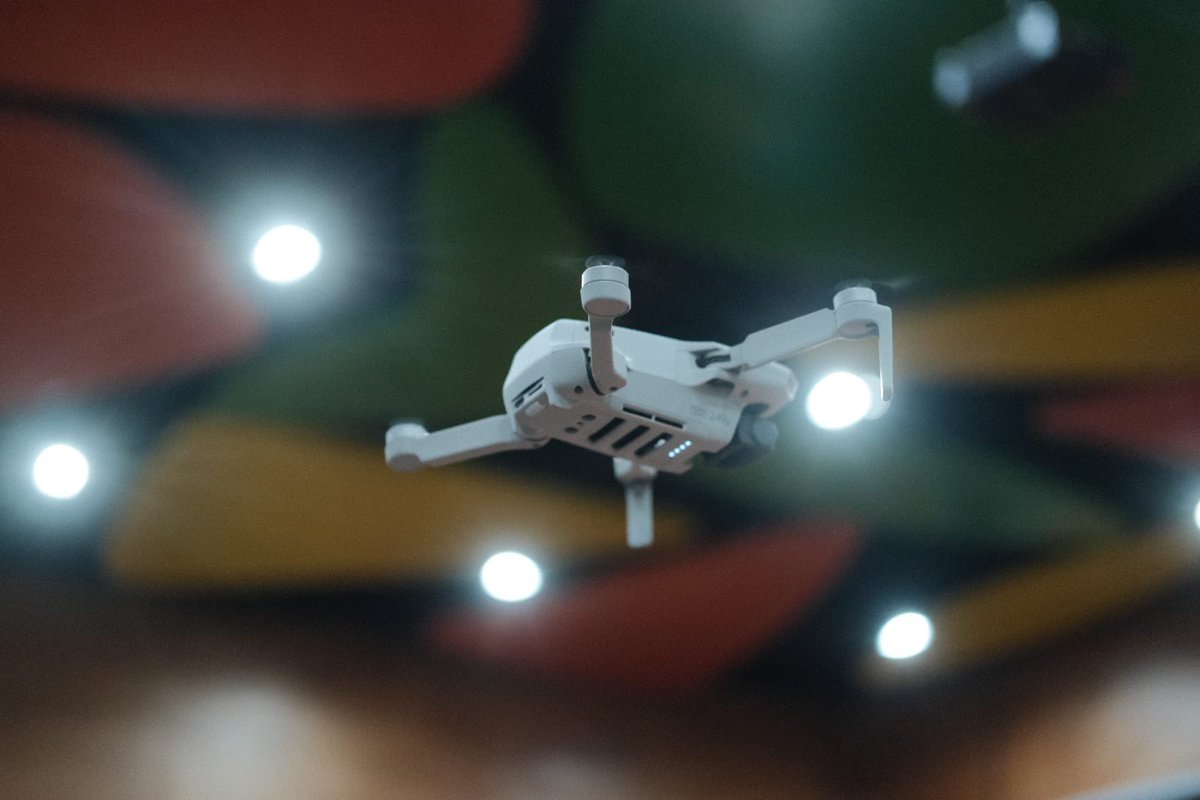 plazamayormed's tweet photo. Drone Summit, donde conocerás más sobre la tecnología drone orientada al conocimiento, el aprendizaje y el entretenimiento en sectores como agricultura, seguridad, turismo, entretenimiento, emergencias, entre otras

🗓3 y 4 de agosto 2022

#ConéctateConNuestrosEventosPropios https://t.co/vH0T6nIEwl