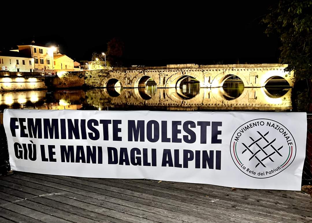 mnromagna's tweet photo. @PBerizzi @repubblica Lo striscione è stato affisso a Rimini. Ce ne vuole di fantasia a confondere il Ponte di Tiberio con l'Arena di Verona.. https://t.co/HNatpT91ex