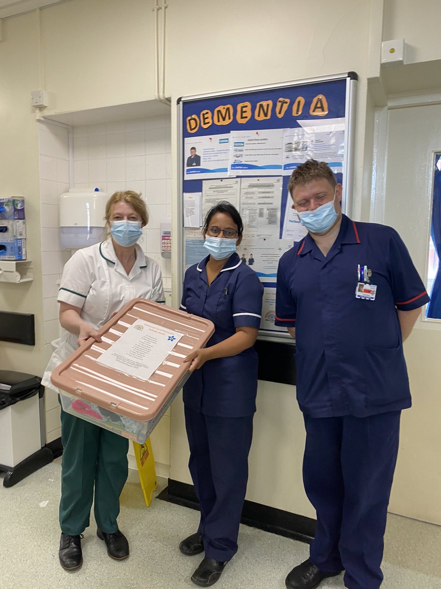EnhancedCareRBH's tweet photo. Joy and David visiting the wards today dropping of distraction therapy/activity box’s, some pictures taken with ward staff happily receiving them . 😊🌈🙌#DAW2022 #admiralnurse #DementiaActionWeek2022 #MeaningfulMay @boltonnhsft @Joyredwood2 @Cathypacific81 https://t.co/90dRlztFrk