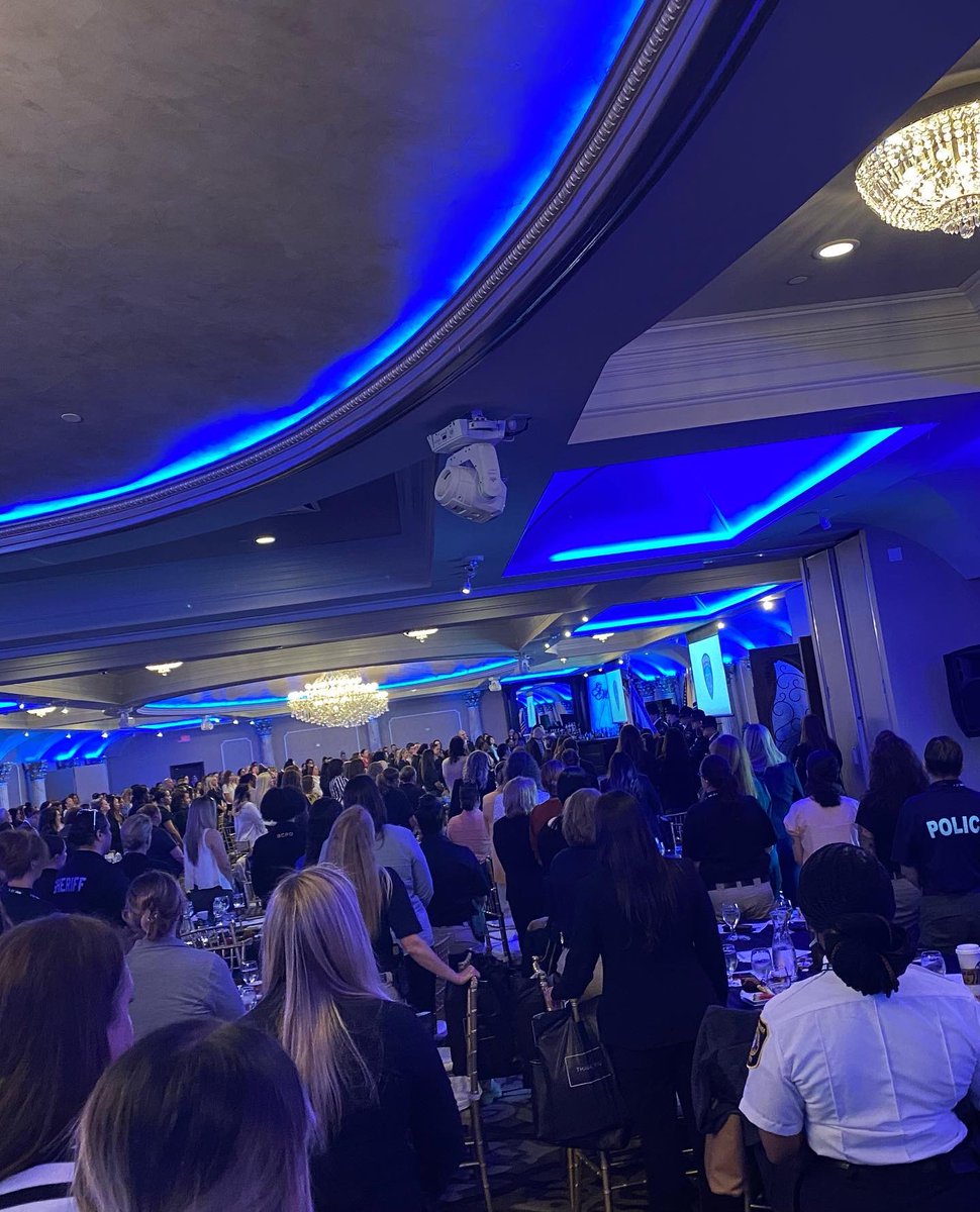 Lakewood_PD's tweet photo. NEW JERSEY WOMEN IN LAW ENFORCEMENT 💙 Empowered and Resilient- LPD’S Finest.. strength in numbers and respect for one another’s individualistic being!courage & loyalty! #bluelinestrong #enrichment #family https://t.co/Gk1LN7Rqtw