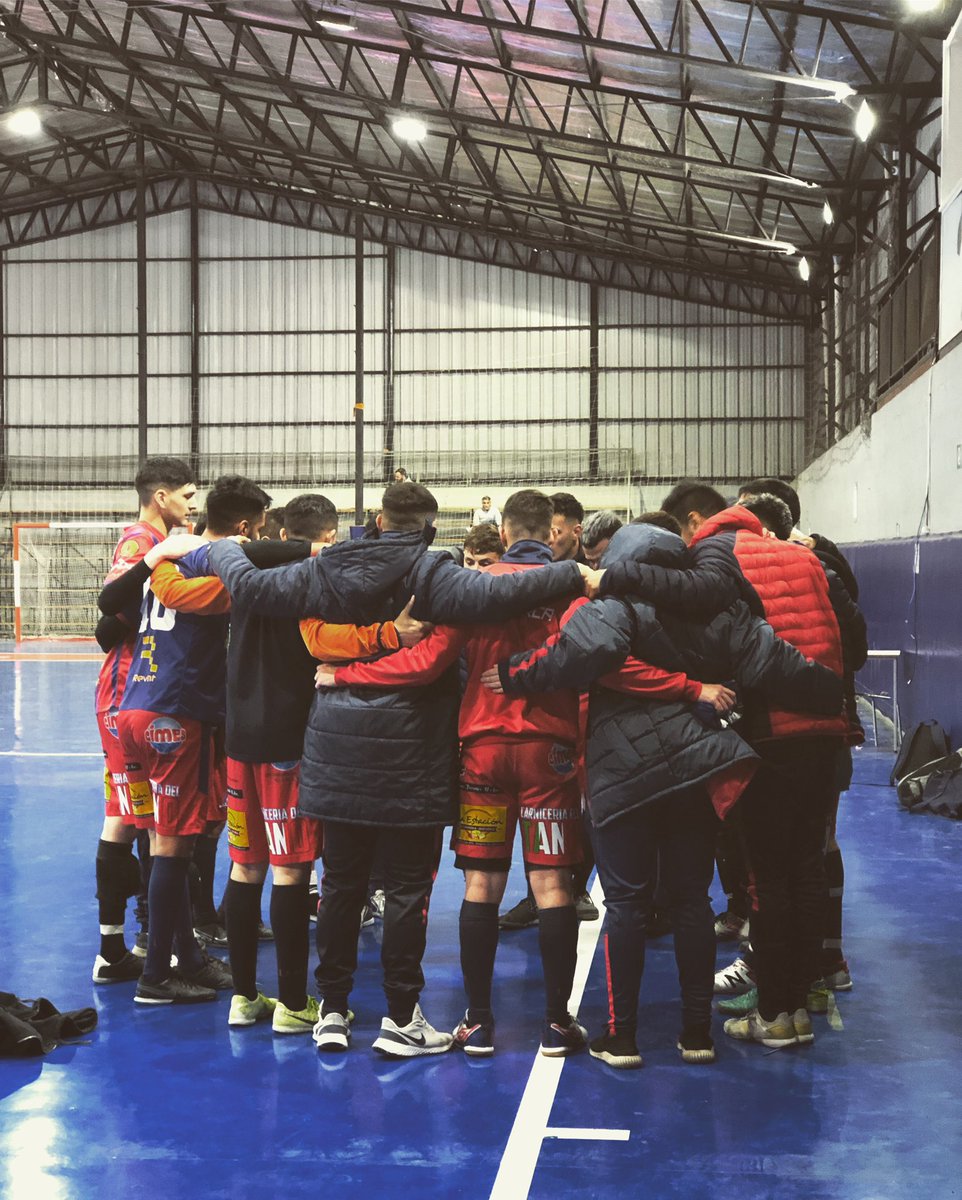 lamarcafutsal's tweet photo. Es una hermosa mañana si gano La Marca 💙❤️💙 https://t.co/N6WzfWqLTd