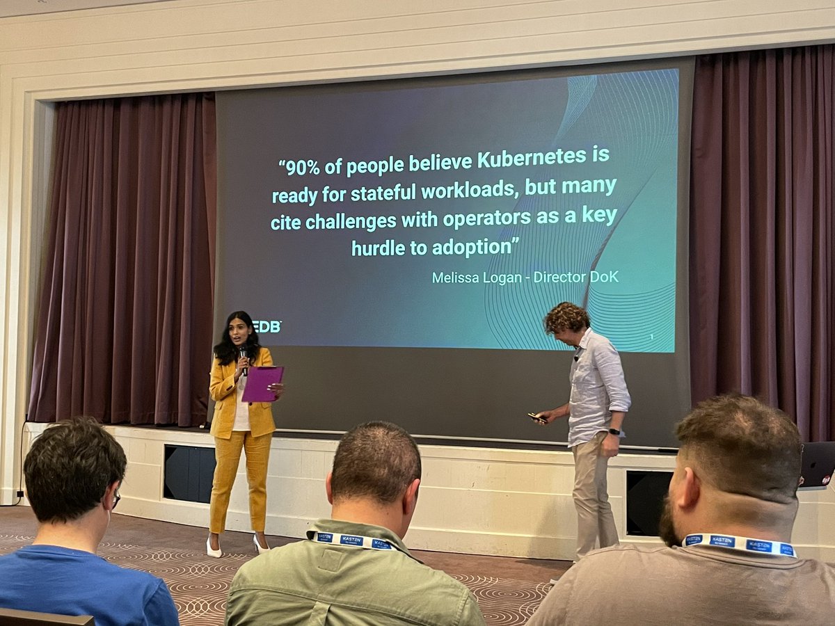 DoKcommunity's tweet photo. .@EDBPostgres introducing and demoing @CloudNativePg: their new open-source Kubernetes Operator for Postgres. https://t.co/4mVr6SH54A