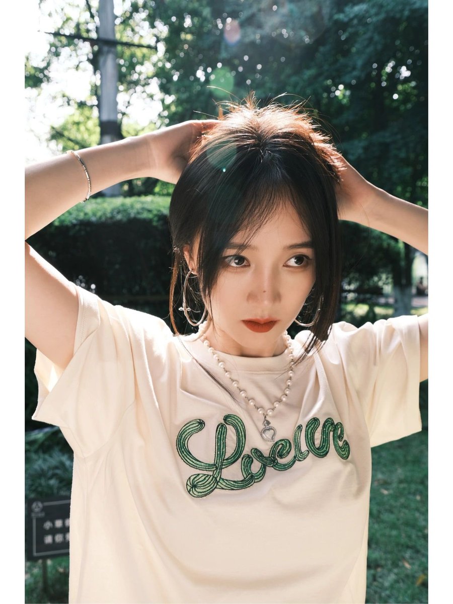 JIAsMoment's tweet photo. 2022/05/17, photo about #MengJia from #Loewe and JIA on Xiaohongshu.
.
#孟佳 
#ChineseSinger 
#MengJiaUpdates 
#cpop https://t.co/8Cj8Yvlg6J