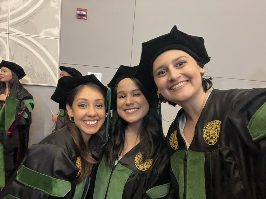 ah_meh_lah's tweet photo. This lil ole Bosniak/Albanian 🇧🇦🇦🇱Bronxite is a doc!
truly thank you to everyone who has helped me get here. So humbled to be part of such an amazing community #obgyn #MDgrad https://t.co/Ms6EjhCYHc