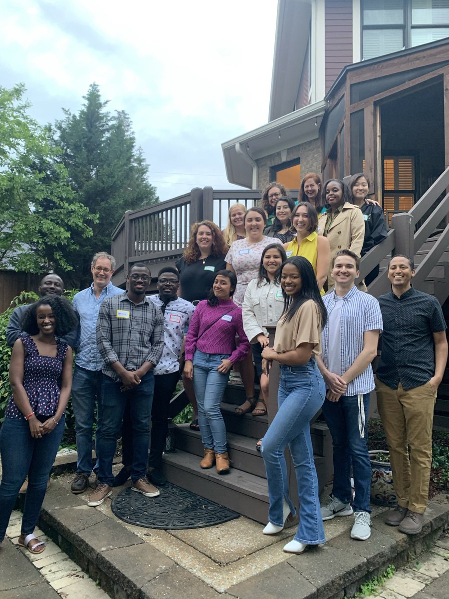mariehmartin1's tweet photo. Still feeling all the #VU2022 graduation good vibes! Congrats to our @vuglobalhealth grads - the #VandyMPH, #GlobalHealth Certificate, #VIGH Interns and #VIGHSAC members! And all their remarkable #mentors. The future is bright! @VUmedicine @VUHealthPol @VanderbiltU https://t.co/0dELvZrcCD