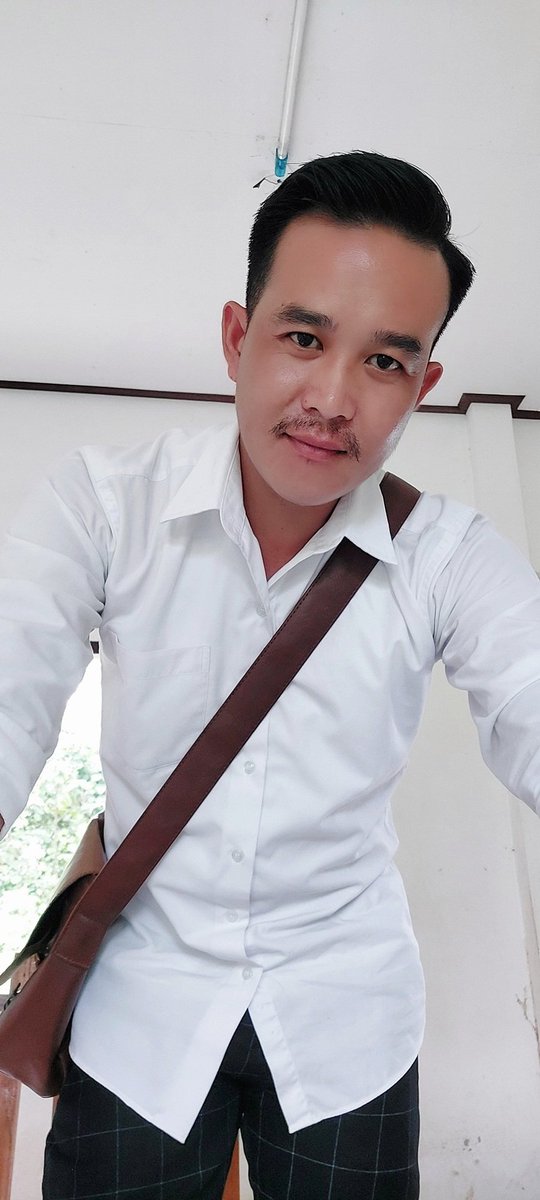 setdkeo's tweet photo. ເຫງົາ https://t.co/vsrvtbgLsP