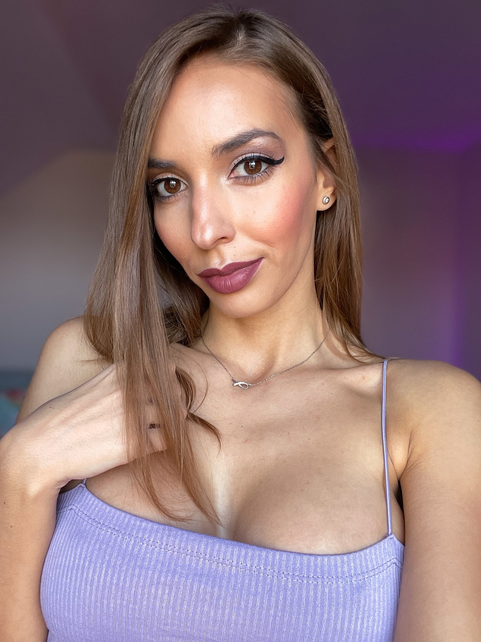 FS-HYWmXwAEWwxJ.jpg:large