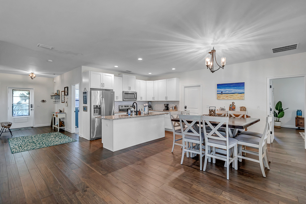 SuncastleProps's tweet image. Come Rush Slowly in St Augustine Beach this Summer!
See it at SuncastleProperties.com