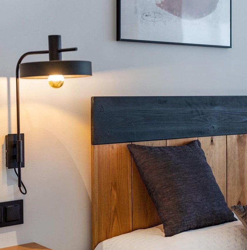 DonLighting's tweet photo. 🏘️Black &amp; gold are the colours that shape the appearance of the gorgeous Aloha Wall Lamp which features a circular lampshade that makes a difference in any interior.
➽ https://t.co/MLbXcwV2oy
#donlighting #aromas #aloa #aloapendantlight #pendantlamp #aloalight #aloahanginglight https://t.co/sCIqg5OeKS