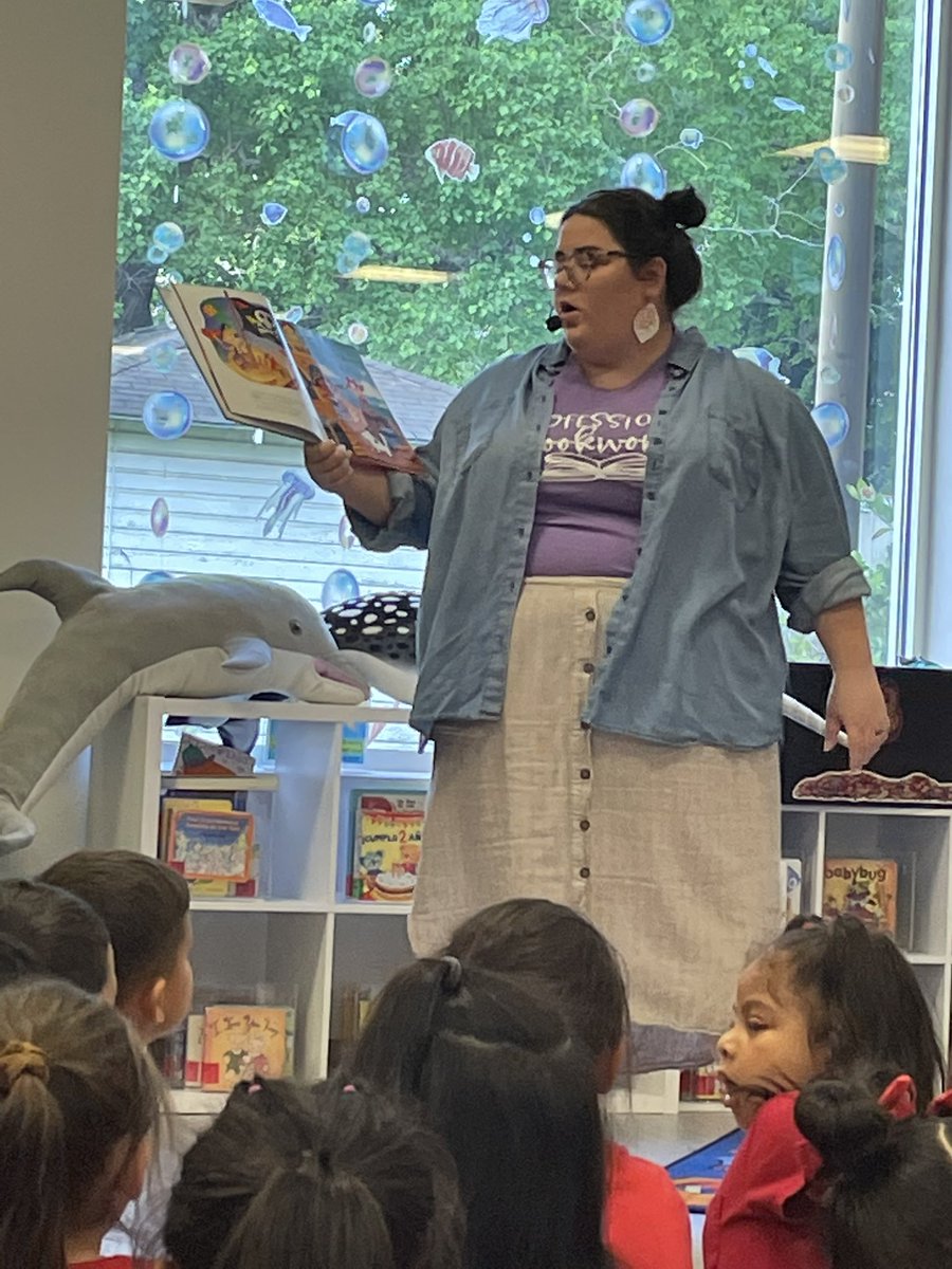 msimeldaandre's tweet photo. Kinder field trip to library! ❤️our CWE scholars.. parents signing up for library cards…  ❤️ @CottonwoodCISD @Maritza_Pruitt_ https://t.co/cZbaZCZy1b