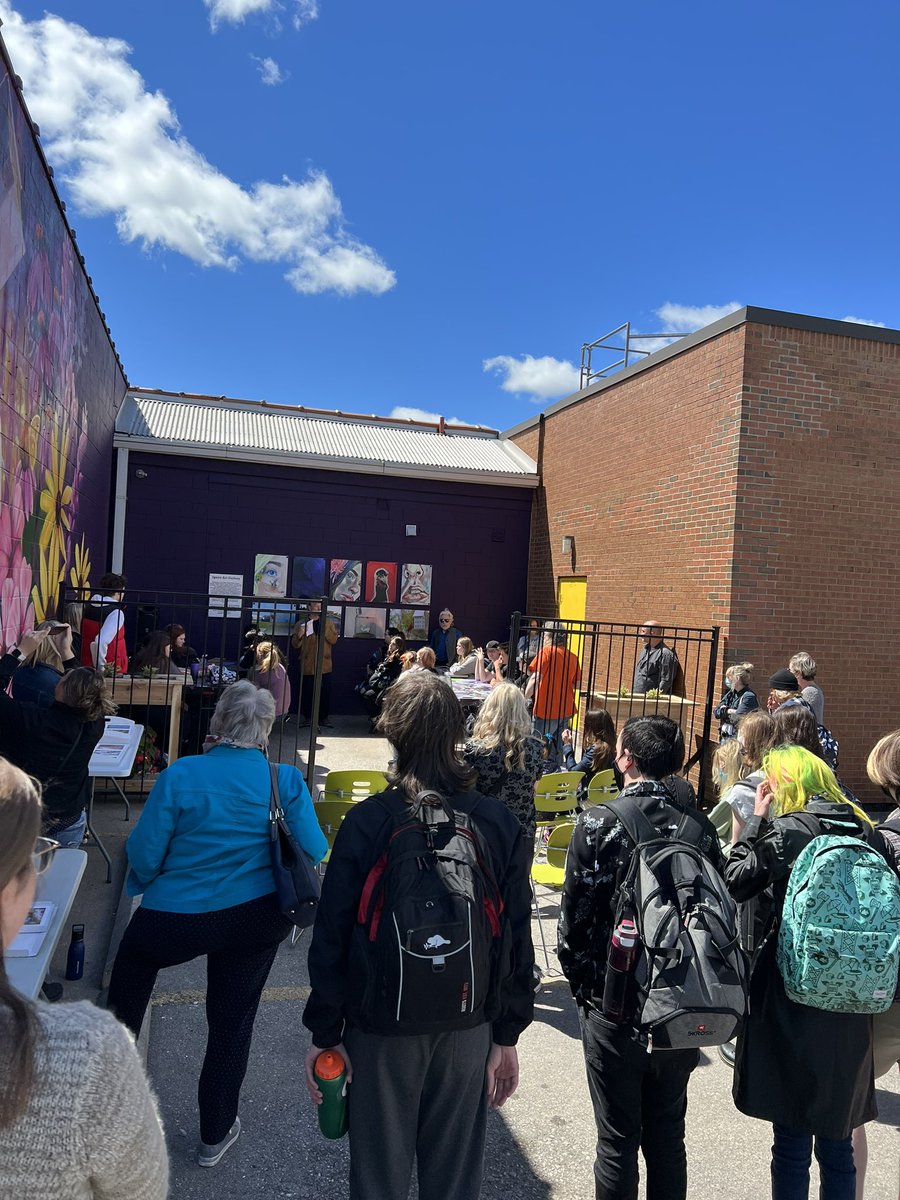 steameducentres's tweet photo. @ignite_centre @TVInnovates @TVDSB @ArthurVoaden @ParksideCI @yfplondonandstt and STEAM celebrating #StudentsBuildCities &amp; #SHSM public art space and picnic table designs and creating art for Hospice. https://t.co/w1AN9Kbaw4