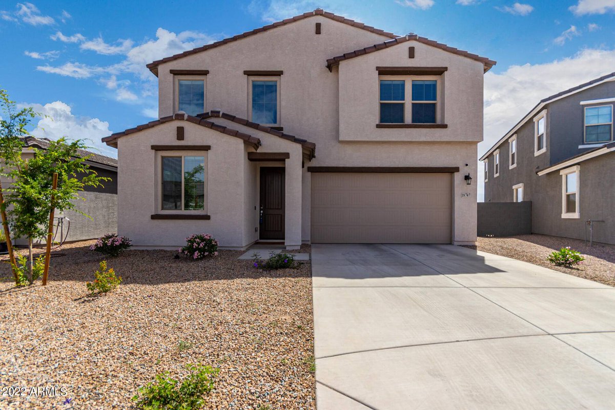 KrysTheRealtor's tweet photo. I know you want a less than 1yr old home in Maricopa. Reach out for a private tour today. 

18747 N SAN PABLO ST, Maricopa, AZ 85138 just hit the market!
Take a look at this awesome space: https://t.co/aRFIvnALom https://t.co/gZBg7Trlcj