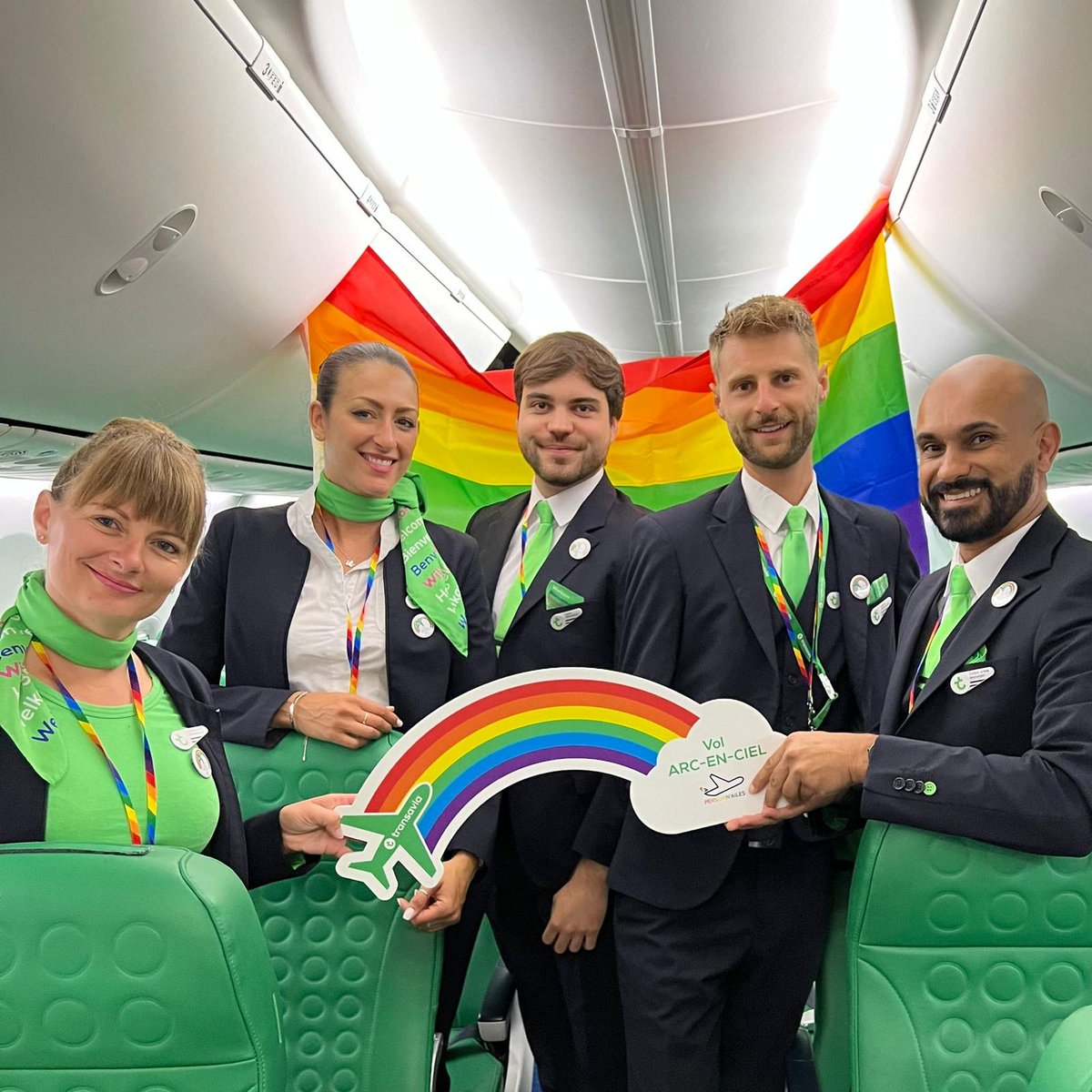 Transavia (@transaviafr) on Twitter photo Bienvenue Ă bord đ
En cette journĂ©e mondiale de la lutte contre lâhomophobie, la transphobie et la biphobie nos Ă©quipes sont engagĂ©es pour le mieux-vivre ensemble aux cĂŽtĂ©s de lâassociation <a href="/PersonnAilesAF/">PersonnAiles</a>, la premiĂšre association LGBT+ et gay friendly des membres du groupe. âïž Bienvenue Ă bord đ
En cette journĂ©e mondiale de la lutte contre lâhomophobie, la transphobie et la biphobie nos Ă©quipes sont engagĂ©es pour le mieux-vivre ensemble aux cĂŽtĂ©s de lâassociation <a href="/PersonnAilesAF/">PersonnAiles</a>, la premiĂšre association LGBT+ et gay friendly des membres du groupe. âïž