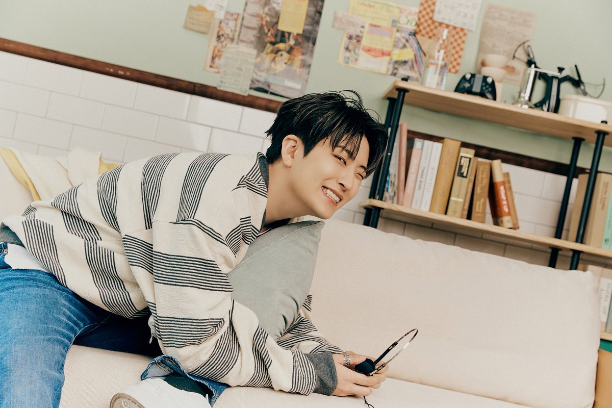 TIKITAKA747's tweet photo. twojae au
rookie idol choi youngjae falls in love with the faceless voice of dj beomdi
unaware of the fact that the said dj is none other than his high school rival lim jaebeom.
#twojae
#GOT7HOMECOMING #HOMECOMING_ConceptPhoto
#GOT7 #갓세븐 https://t.co/1mjZ6Mykxs