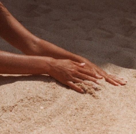 Brontidebg's tweet image. &quot;You cannot find peace by avoiding life.&quot; -Virginia Woolf

The writing is on the wall - our planet needs help. What are you doing to commit to your part?

#brontidebg #biotechnology #sustainablesource