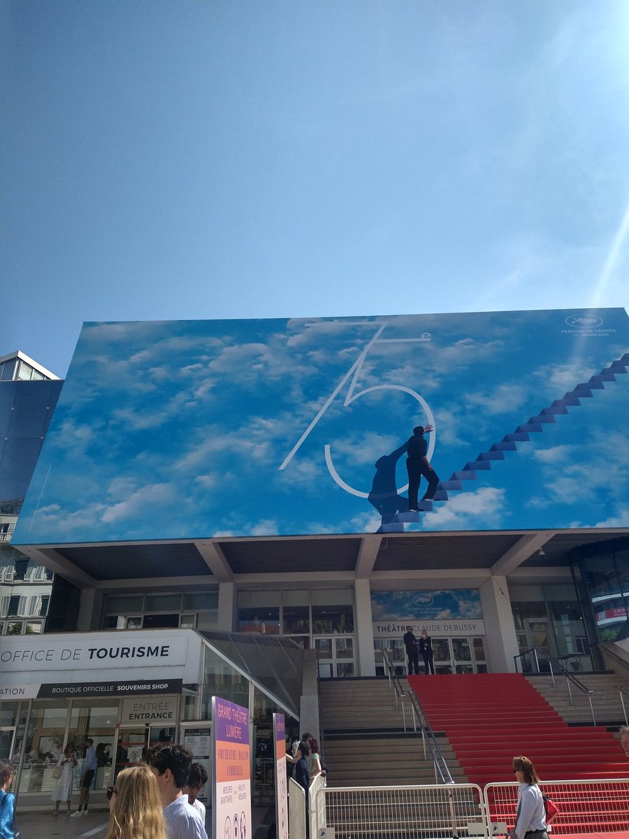 BlueBoxStory's tweet photo. Bad picture but well arrived. 

#cannes2022 https://t.co/XXikFgYPMD