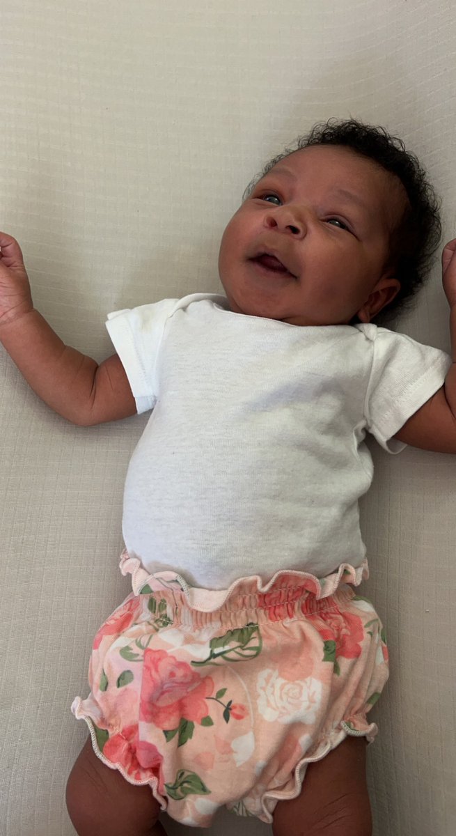 ItsEricadee's tweet image. Just when you think you know love, something little comes along to remind you just how big love is.