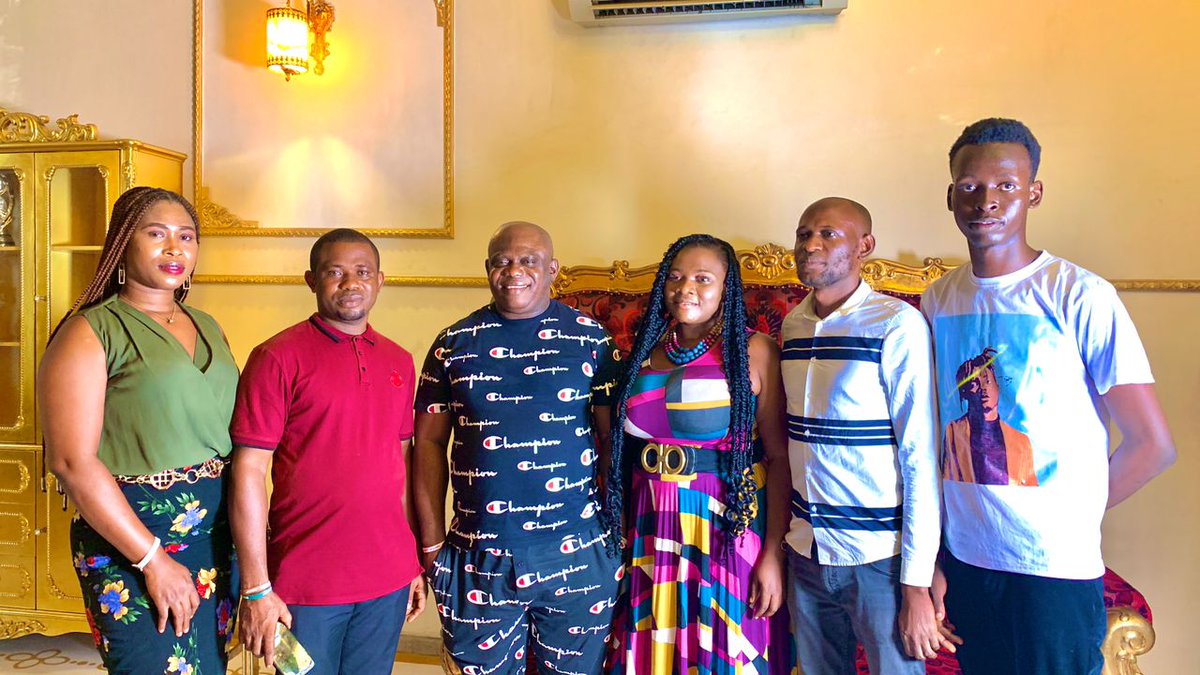 ostylespicture's tweet photo. Today we took @sarmaawardz and we re privileged to meet God General @PstChibuzorGift he is in touch with the parents of slain Deborah Samuel,he has already furnished a free house and Job waiting for them,#OpmTalkandDoManofGod @gasCylinder #Abaroad @#1MillionMarch4PeterObi https://t.co/EW48D0m8RZ